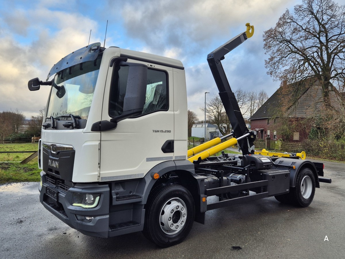 MAN TGM 15.290 BL Abrollkipper PowerMatic Standheiz. - Kamion sa hidrauličnom kukom: slika 1 MAN TGM 15.290 BL Abrollkipper PowerMatic Standheiz. - Kamion sa hidrauličnom kukom: slika 1