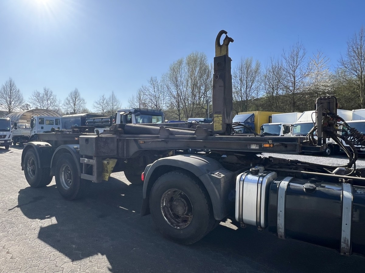 SHL20 Abrollkipper Hyva 30.65.SK1 Knick/Tele - Poluprikolica za prevoz kontejnera/ Poluprikolica sa promenjivim sandukom: slika 4 SHL20 Abrollkipper Hyva 30.65.SK1 Knick/Tele - Poluprikolica za prevoz kontejnera/ Poluprikolica sa promenjivim sandukom: slika 4