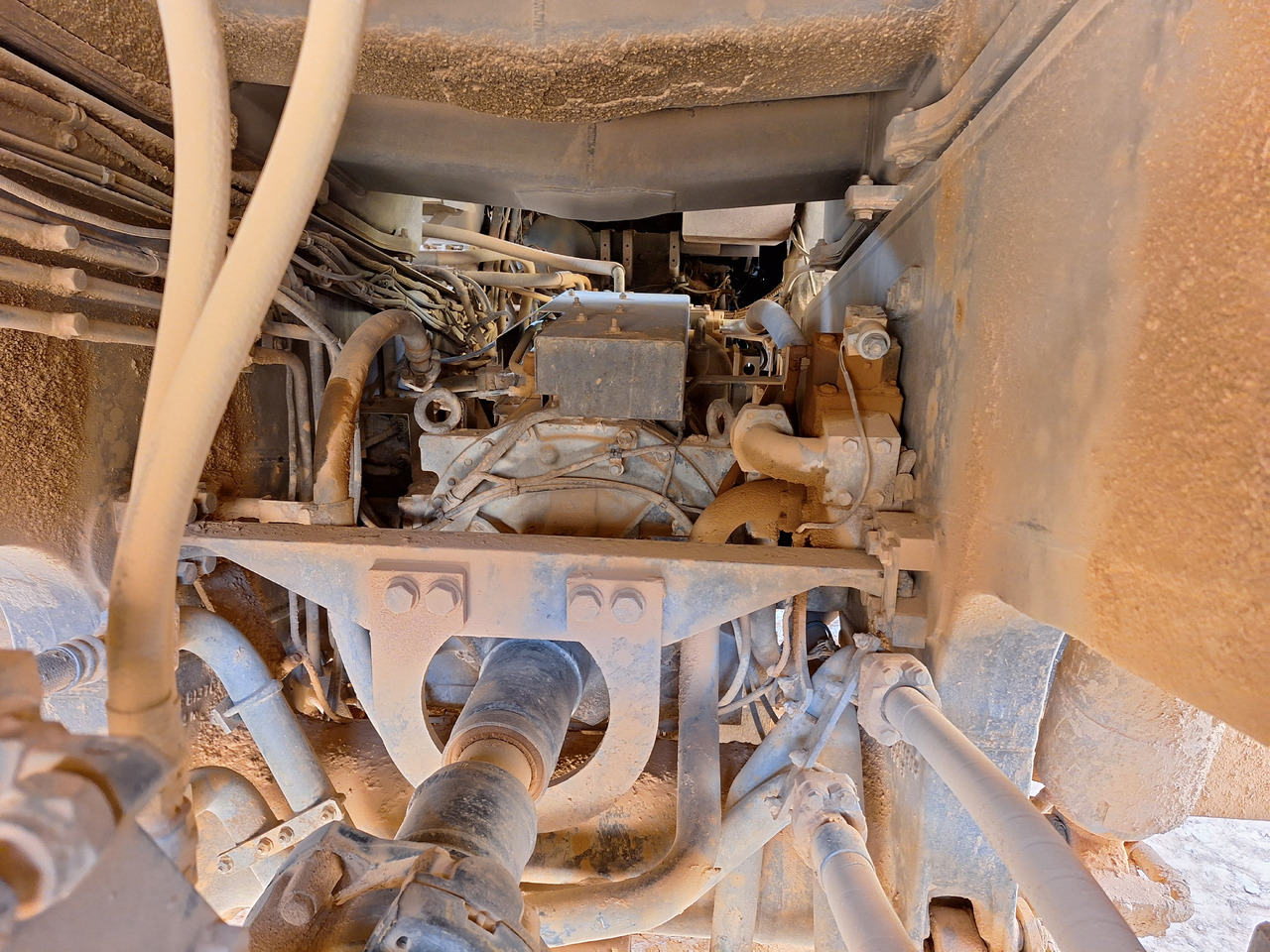 Kiper sa krutom šasijom/ Kiper za kamen KOMATSU HD605 7-EO: slika 13