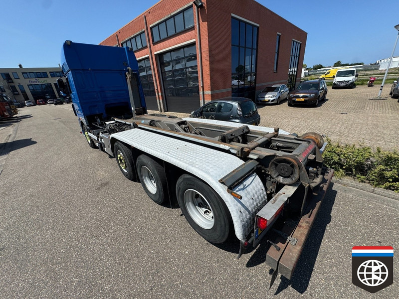 DAF XF 105.460 8X2/4 - 30t hooklift - CLEAN HOLLAND TRUCK - Kamion sa hidrauličnom kukom: slika 2 DAF XF 105.460 8X2/4 - 30t hooklift - CLEAN HOLLAND TRUCK - Kamion sa hidrauličnom kukom: slika 2