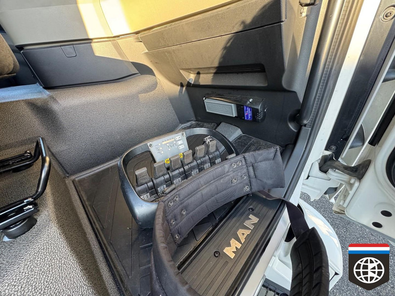 MAN TGX 26 470 PALLFINGER 19 - RETARDER - concoustaat - Kamion sa dizalicom: slika 5 MAN TGX 26 470 PALLFINGER 19 - RETARDER - concoustaat - Kamion sa dizalicom: slika 5