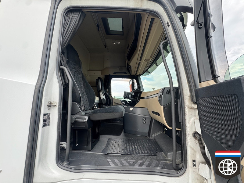 Mercedes-Benz ACTROS 1842 LL Giga Space - ISOLATED BOX combination - Tegljač: slika 4 Mercedes-Benz ACTROS 1842 LL Giga Space - ISOLATED BOX combination - Tegljač: slika 4