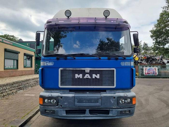 MAN 26.403 - Građevinska mašina: slika 2 MAN 26.403 - Građevinska mašina: slika 2