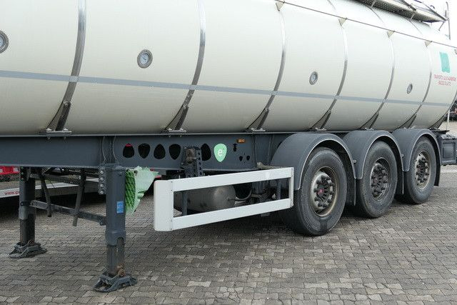 Berger SAPL 24 SATA, Isoliert, 32m³, 4 Kammern, SAF - Poluprikolica cisterna: slika 2 Berger SAPL 24 SATA, Isoliert, 32m³, 4 Kammern, SAF - Poluprikolica cisterna: slika 2