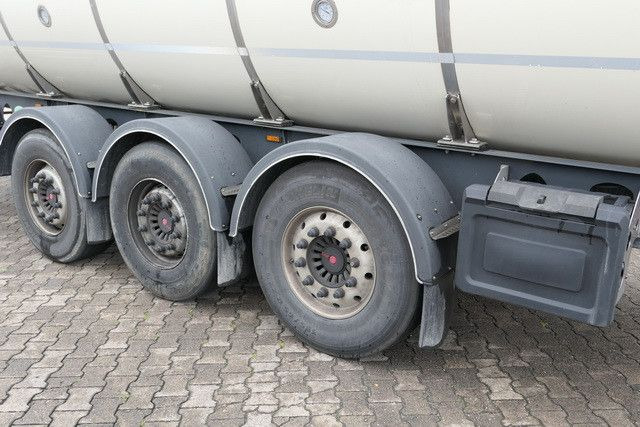 Berger SAPL 24 SATA, Isoliert, 32m³, 4 Kammern, SAF - Poluprikolica cisterna: slika 3 Berger SAPL 24 SATA, Isoliert, 32m³, 4 Kammern, SAF - Poluprikolica cisterna: slika 3