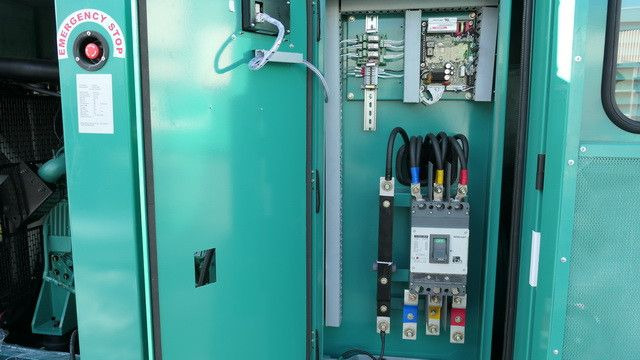 Cummins, Stromgenerator, 250 kVA, 4 Zylinder - Građevinska oprema: slika 3 Cummins, Stromgenerator, 250 kVA, 4 Zylinder - Građevinska oprema: slika 3