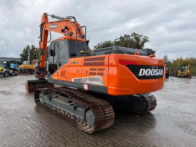 Doosan DX 255 LC-5, Rototilt,Div. Löffel,Greifer+Hammer - Bager guseničar: slika 3 Doosan DX 255 LC-5, Rototilt,Div. Löffel,Greifer+Hammer - Bager guseničar: slika 3