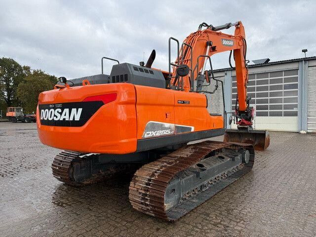 Doosan DX 255 LC-5, Rototilt,Div. Löffel,Greifer+Hammer - Bager guseničar: slika 4 Doosan DX 255 LC-5, Rototilt,Div. Löffel,Greifer+Hammer - Bager guseničar: slika 4