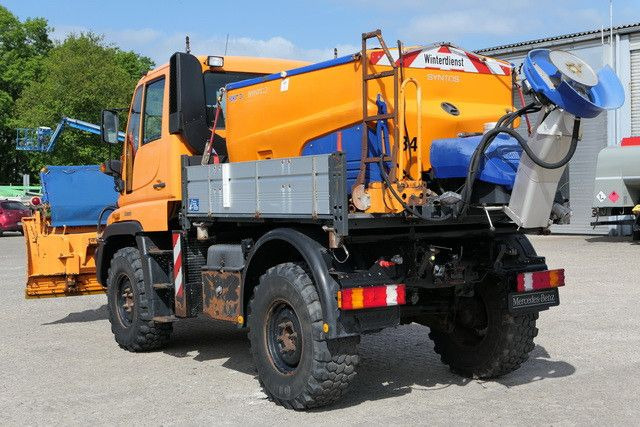 Unimog U 300 4x4, Schmidt, Streuer, Schild, Klima,27tkm - Dostavno vozilo: slika 4 Unimog U 300 4x4, Schmidt, Streuer, Schild, Klima,27tkm - Dostavno vozilo: slika 4