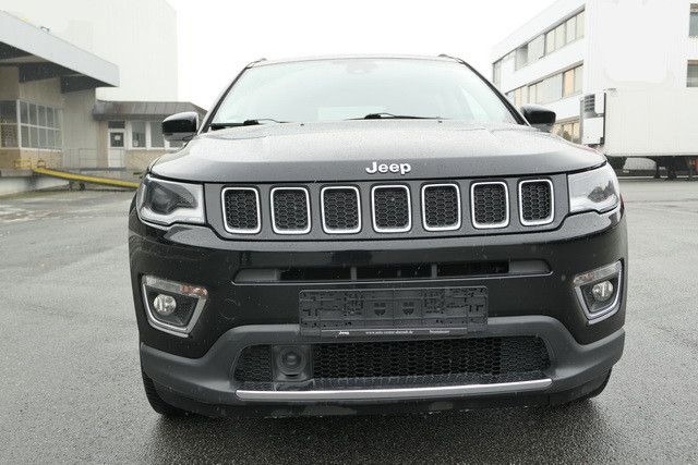 Jeep Compass Limited 4WD/AHK/Klima - SUVSUV: slika 2 Jeep Compass Limited 4WD/AHK/Klima - SUVSUV: slika 2