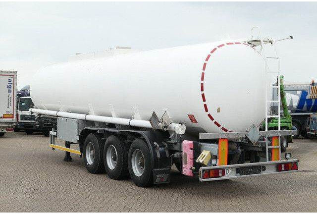 Kässbohrer STH 34/10-24/Tank 34.000 ltr./Unterbefüll./Pumpe - Poluprikolica cisterna: slika 3 Kässbohrer STH 34/10-24/Tank 34.000 ltr./Unterbefüll./Pumpe - Poluprikolica cisterna: slika 3