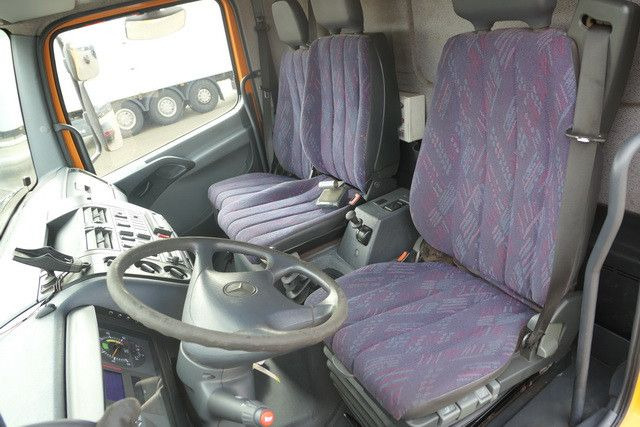 Korisno/ Posebno vozilo, Kamion sa zatvorenim sandukom Mercedes-Benz 1518 A Atego 4X4, Klima, AHK, Allrad, Rolltor: slika 12