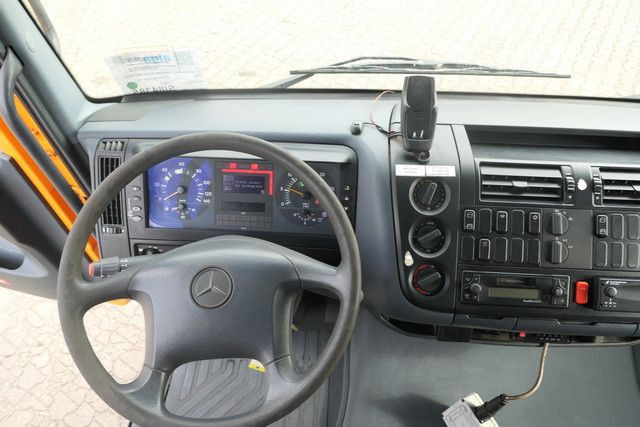 Korisno/ Posebno vozilo, Kamion sa zatvorenim sandukom Mercedes-Benz 1518 A Atego 4X4, Klima, AHK, Allrad, Rolltor: slika 13