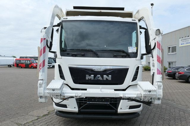 MAN 26.320 TGS BL 6x2, Überkopflader/Frontlader, AC MAN 26.320 TGS BL 6x2, Überkopflader/Frontlader, AC - Kamion za smeće: slika 2 MAN 26.320 TGS BL 6x2, Überkopflader/Frontlader, AC MAN 26.320 TGS BL 6x2, Überkopflader/Frontlader, AC - Kamion za smeće: slika 2