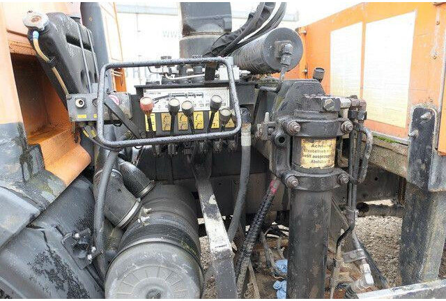 MAN 9.150 4x4, Allrad, Hiab 071 AW, Einzelbereifung - Kamion sa tovarnim sandukom: slika 4 MAN 9.150 4x4, Allrad, Hiab 071 AW, Einzelbereifung - Kamion sa tovarnim sandukom: slika 4