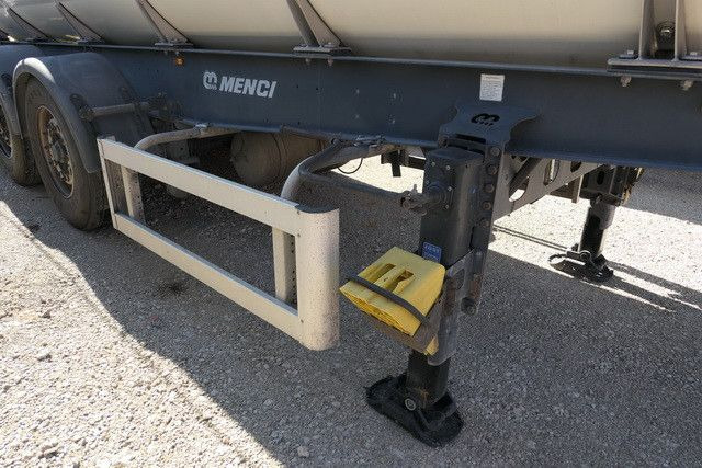 Menci SA 105/Lebensmittel/32.000 ltr./Iso/Spülleitung - Poluprikolica cisterna: slika 5 Menci SA 105/Lebensmittel/32.000 ltr./Iso/Spülleitung - Poluprikolica cisterna: slika 5