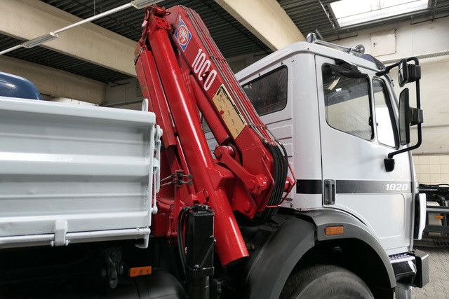 Mercedes-Benz 1820 AK 4x4, HMF 1003 K2, Allrad, AHK, Blattfed. - Istovarivač, Kamion sa dizalicom: slika 3 Mercedes-Benz 1820 AK 4x4, HMF 1003 K2, Allrad, AHK, Blattfed. - Istovarivač, Kamion sa dizalicom: slika 3