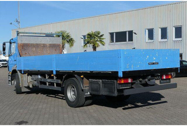 Mercedes-Benz 1824 L Axor 4x2, 3. Sitz, AHK, Gerüstbau, Klima - Kamion sa tovarnim sandukom: slika 5 Mercedes-Benz 1824 L Axor 4x2, 3. Sitz, AHK, Gerüstbau, Klima - Kamion sa tovarnim sandukom: slika 5