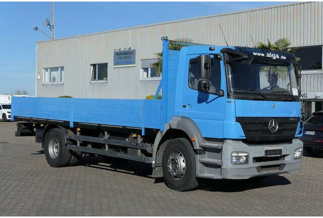 Mercedes-Benz 1824 L Axor 4x2, 3. Sitz, AHK, Gerüstbau, Klima - Kamion sa tovarnim sandukom: slika 3 Mercedes-Benz 1824 L Axor 4x2, 3. Sitz, AHK, Gerüstbau, Klima - Kamion sa tovarnim sandukom: slika 3