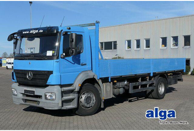 Mercedes-Benz 1824 L Axor 4x2, 3. Sitz, AHK, Gerüstbau, Klima - Kamion sa tovarnim sandukom: slika 1 Mercedes-Benz 1824 L Axor 4x2, 3. Sitz, AHK, Gerüstbau, Klima - Kamion sa tovarnim sandukom: slika 1