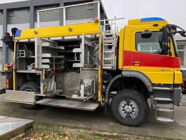 Mercedes-Benz 1833 Axor 4x4, Kran Palfinger, Rosenbauer, AHK - Vatrogasni kamion: slika 4 Mercedes-Benz 1833 Axor 4x4, Kran Palfinger, Rosenbauer, AHK - Vatrogasni kamion: slika 4