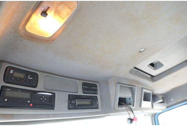 Kamion sa tovarnim sandukom Mercedes-Benz 1833 L Axor 4x2, 7.200mm lang, AHK, Gerüst,Klima: slika 11 Kamion sa tovarnim sandukom Mercedes-Benz 1833 L Axor 4x2, 7.200mm lang, AHK, Gerüst,Klima: slika 11