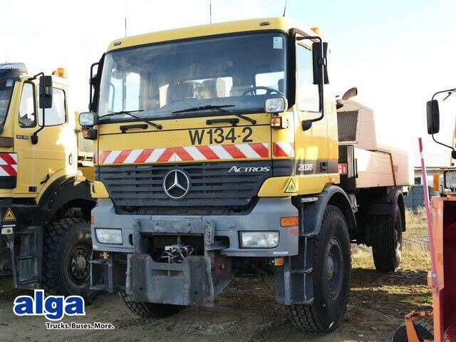 Mercedes-Benz 2035 AK Actros 4x4, Kehrmaschine Schmidt, Allrad - Vozilo za čišćenje snega: slika 3 Mercedes-Benz 2035 AK Actros 4x4, Kehrmaschine Schmidt, Allrad - Vozilo za čišćenje snega: slika 3