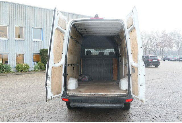 Mercedes-Benz 213 CDI Sprinter 4x2, Klima, 3. Sitz, Holzausbau - Mali kombi: slika 5 Mercedes-Benz 213 CDI Sprinter 4x2, Klima, 3. Sitz, Holzausbau - Mali kombi: slika 5