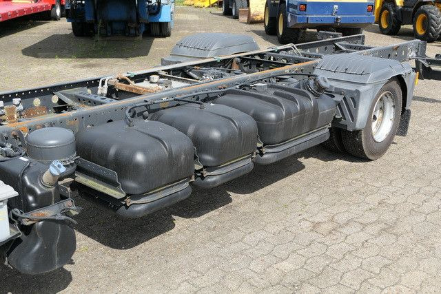 Mercedes-Benz 918 L Atego 4x2, Nebenantrieb, Standklima - Kamion sa golom šasijom i zatvorenom kabinom: slika 2 Mercedes-Benz 918 L Atego 4x2, Nebenantrieb, Standklima - Kamion sa golom šasijom i zatvorenom kabinom: slika 2