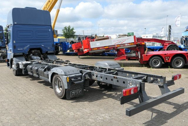 Mercedes-Benz 918 L Atego 4x2, Nebenantrieb, Standklima - Kamion sa golom šasijom i zatvorenom kabinom: slika 3 Mercedes-Benz 918 L Atego 4x2, Nebenantrieb, Standklima - Kamion sa golom šasijom i zatvorenom kabinom: slika 3
