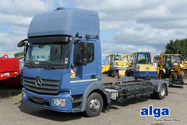 Mercedes-Benz 918 L Atego 4x2, Nebenantrieb, Standklima - Kamion sa golom šasijom i zatvorenom kabinom: slika 1 Mercedes-Benz 918 L Atego 4x2, Nebenantrieb, Standklima - Kamion sa golom šasijom i zatvorenom kabinom: slika 1