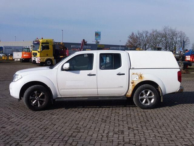 Nissan Navara 2.5 Tdi 4x4, DOKA, Pickup, Klima, AHK - Dostavno vozilo sa otvorenom sandukom: slika 2 Nissan Navara 2.5 Tdi 4x4, DOKA, Pickup, Klima, AHK - Dostavno vozilo sa otvorenom sandukom: slika 2
