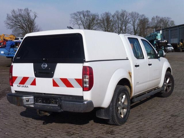 Nissan Navara 2.5 Tdi 4x4, DOKA, Pickup, Klima, AHK - Dostavno vozilo sa otvorenom sandukom: slika 5 Nissan Navara 2.5 Tdi 4x4, DOKA, Pickup, Klima, AHK - Dostavno vozilo sa otvorenom sandukom: slika 5