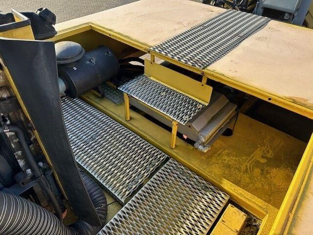 Schmidt CJS 914 Super, Kehrmaschine, Mercedes Motor - Autočistilica: slika 3 Schmidt CJS 914 Super, Kehrmaschine, Mercedes Motor - Autočistilica: slika 3