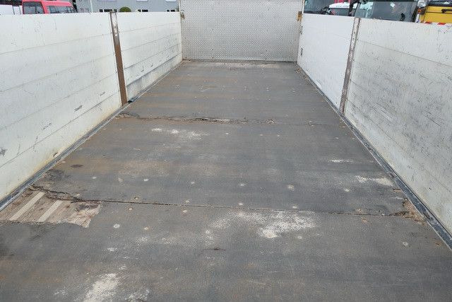 Schwarzmüller T-SERIE, Baustoffe, BPW, Alu-Felgen,7.100mm lang - Plato prikolica: slika 5 Schwarzmüller T-SERIE, Baustoffe, BPW, Alu-Felgen,7.100mm lang - Plato prikolica: slika 5