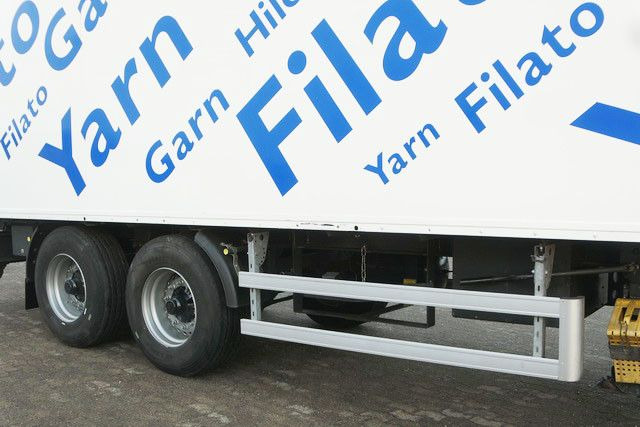 Sommer 2-Achser, elektr. Rolltor, BPW, 11.000mm lang - Poluprikolica sa zatvorenim sandukom: slika 3 Sommer 2-Achser, elektr. Rolltor, BPW, 11.000mm lang - Poluprikolica sa zatvorenim sandukom: slika 3