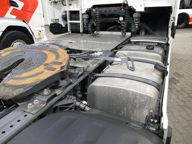 DAF XG 530 FT 4x2, Hydr., Klima, Alu-Felgen,Intarder - Tegljač: slika 4 DAF XG 530 FT 4x2, Hydr., Klima, Alu-Felgen,Intarder - Tegljač: slika 4
