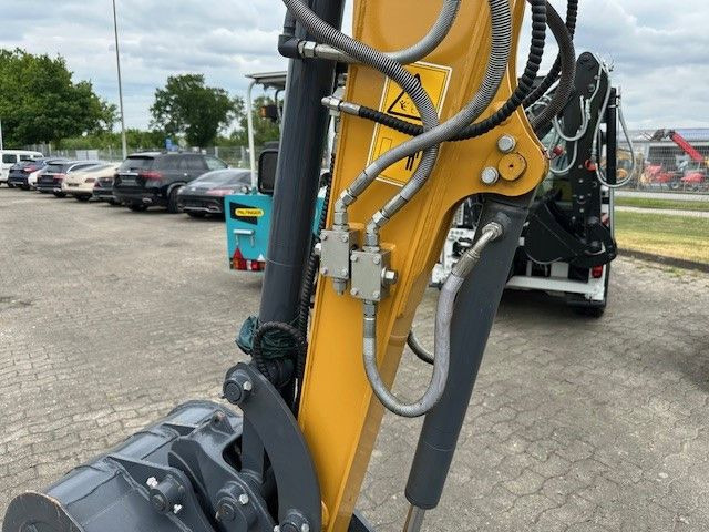 XCMG XE35, Gummikette, Greifer + Hammer, Klima,Yanmar - Mini bager: slika 5 XCMG XE35, Gummikette, Greifer + Hammer, Klima,Yanmar - Mini bager: slika 5