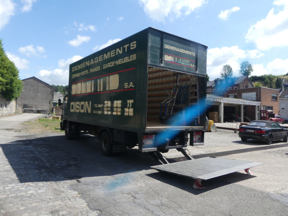 Camion de déménagement avec haillon arrière Volvo FL6-140 (1986-451.079 km-VIN:YB1E6AXGB405329) - Druga mašina: slika 4 Camion de déménagement avec haillon arrière Volvo FL6-140 (1986-451.079 km-VIN:YB1E6AXGB405329) - Druga mašina: slika 4