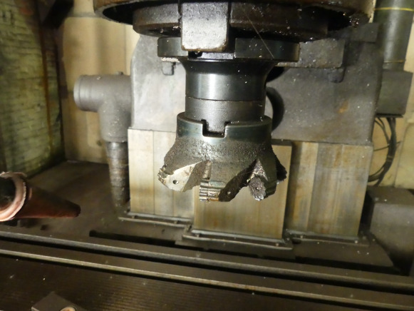 Fraiseuse universelle CNC 3 aves Fias Mh6 - Glodalica za metal: slika 3 Fraiseuse universelle CNC 3 aves Fias Mh6 - Glodalica za metal: slika 3