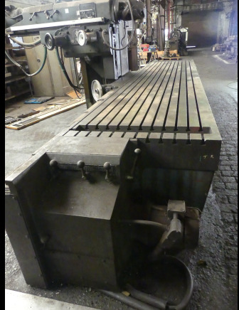 Fraiseuse universelle CNC 3 axes Huron RU 881 - Glodalica za metal: slika 3 Fraiseuse universelle CNC 3 axes Huron RU 881 - Glodalica za metal: slika 3