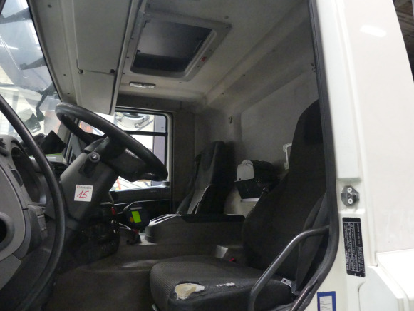REF:01-BGF-8 - Camion poubelle DAF CF290FAG (2015-268.697 km) - Kamion za smeće: slika 5 REF:01-BGF-8 - Camion poubelle DAF CF290FAG (2015-268.697 km) - Kamion za smeće: slika 5