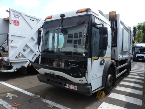 REF:1434 - Camion poubelle (pour pièces) Renault Access (2013-204.150 km) - Kamion za smeće: slika 1 REF:1434 - Camion poubelle (pour pièces) Renault Access (2013-204.150 km) - Kamion za smeće: slika 1