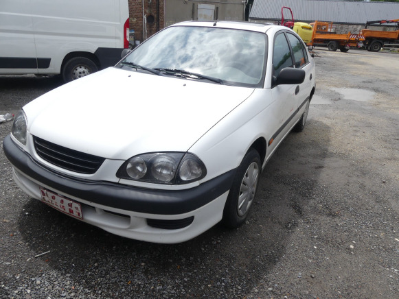 REF:DBB024 - Voiture Toyota Avensis (1998-172.549 km) - Automobil: slika 1 REF:DBB024 - Voiture Toyota Avensis (1998-172.549 km) - Automobil: slika 1