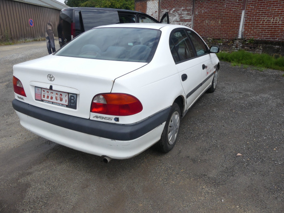 REF:DBB024 - Voiture Toyota Avensis (1998-172.549 km) - Automobil: slika 5 REF:DBB024 - Voiture Toyota Avensis (1998-172.549 km) - Automobil: slika 5