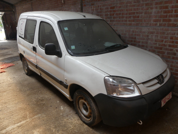 REF:Immatriculé sous : YAU-437 - Voiture Peugeot Partner - Dostavno vozilo sa duplom kabinom: slika 1 REF:Immatriculé sous : YAU-437 - Voiture Peugeot Partner - Dostavno vozilo sa duplom kabinom: slika 1