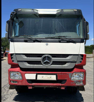 Tracteur routier 4x4 Mercedes Actros 2046 AS (2013 - 648.117 km) - Tegljač: slika 2 Tracteur routier 4x4 Mercedes Actros 2046 AS (2013 - 648.117 km) - Tegljač: slika 2