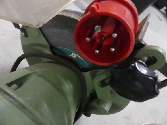 Touret à meuler double tété Métabo DS 7226D, Table de travail pliante Black&Decker (9714-040) - Mašina za obradu metala: slika 5 Touret à meuler double tété Métabo DS 7226D, Table de travail pliante Black&Decker (9714-040) - Mašina za obradu metala: slika 5