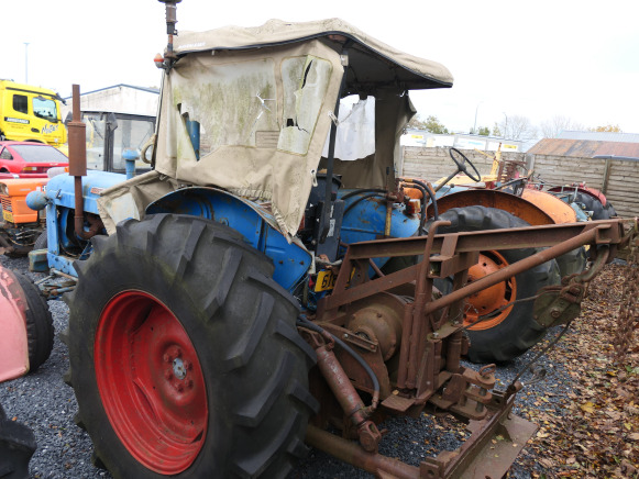 Tracteur agricole + treuil Ford Super Major - Traktor: slika 4 Tracteur agricole + treuil Ford Super Major - Traktor: slika 4