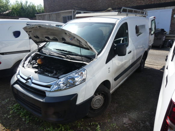 Voiture Citroen Jumpy 2015 - Mali kombi: slika 1 Voiture Citroen Jumpy 2015 - Mali kombi: slika 1